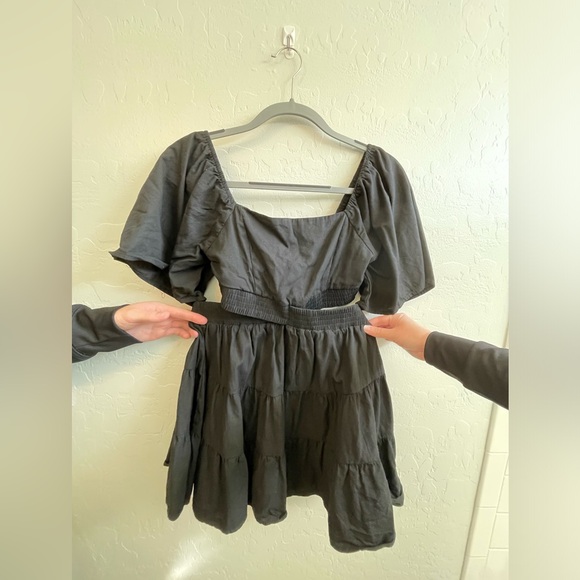 Cute two-style black mini dress with cut out - Picture 4 of 5